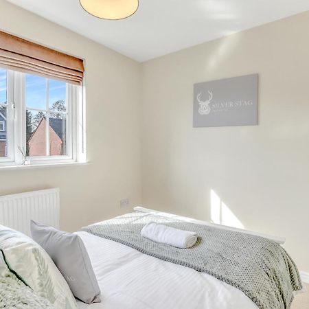 Silver Stag Properties, 3 Bedroom W Parking And Garden Smisby Esterno foto